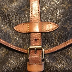 Authentic Louis Vuitton Saumur 30